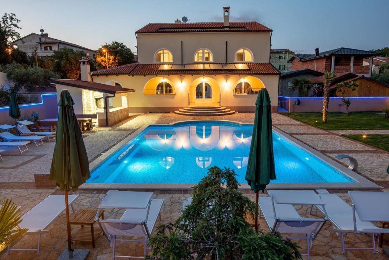 Via Flavia With Common Pool Hotell Labinci Rom bilde